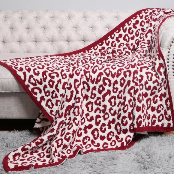 Comfy Luxe Animal Print Blanket - Picture 10 of 11